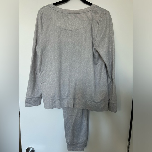 Kate Spade Lounge Set - Picture 2 of 4